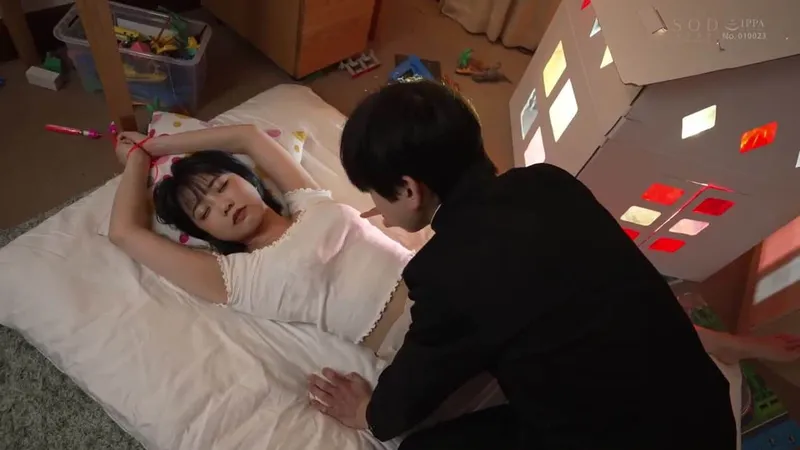 Trả thù anh trai thường xuyên bắt nạt bằng cách làm tình cô bạn gái anh ấy